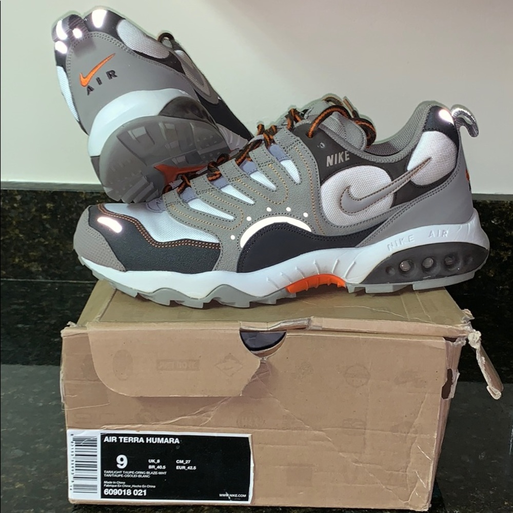 SOLD Nike Air Terra Humara sz 9